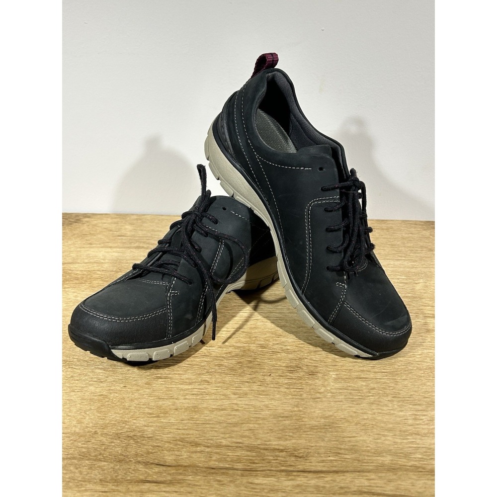 Unstructured by Clarks Women's Waterproof WaveWalk Black Leather Sneakers Size 8